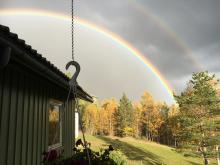 Regnbue over Uvdal i høst